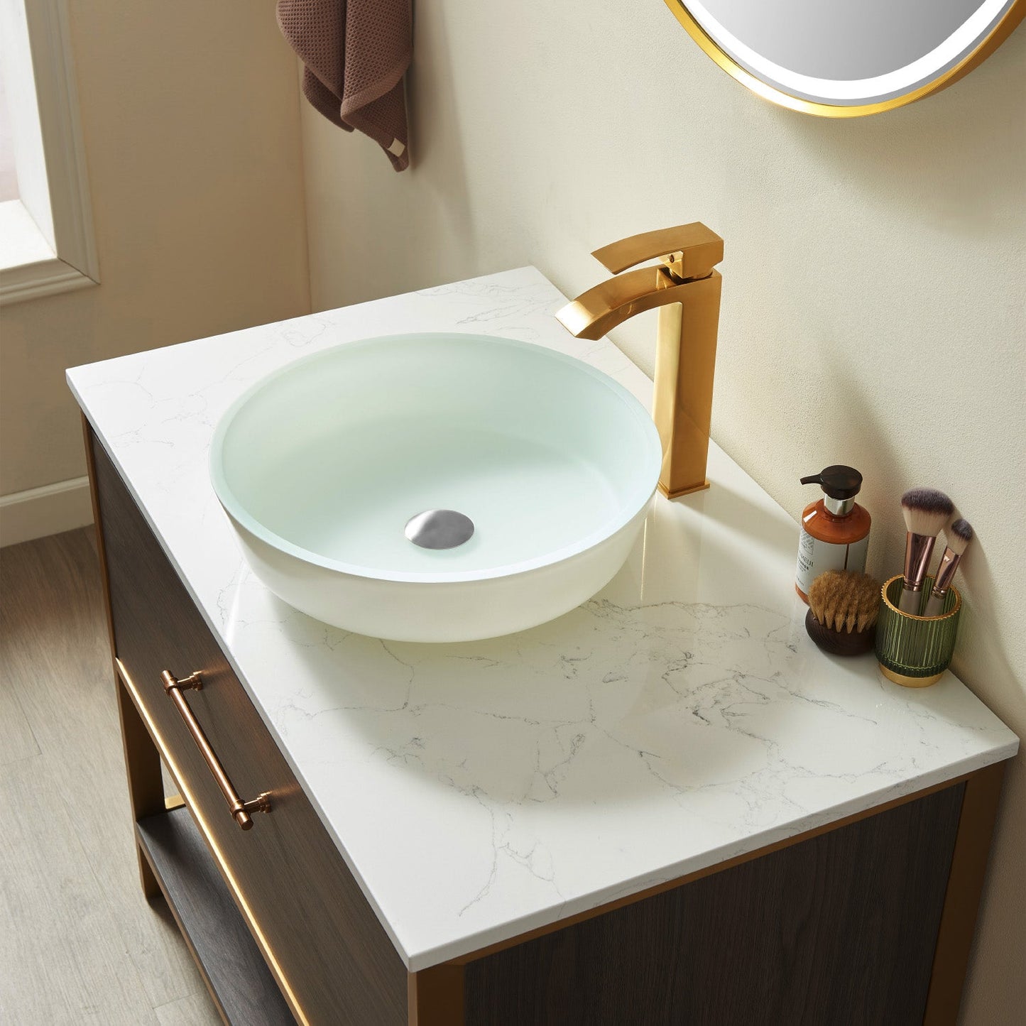 Vinnova Ferrol Temprered Glass Circular Vessel Bathroom Sink without Faucet