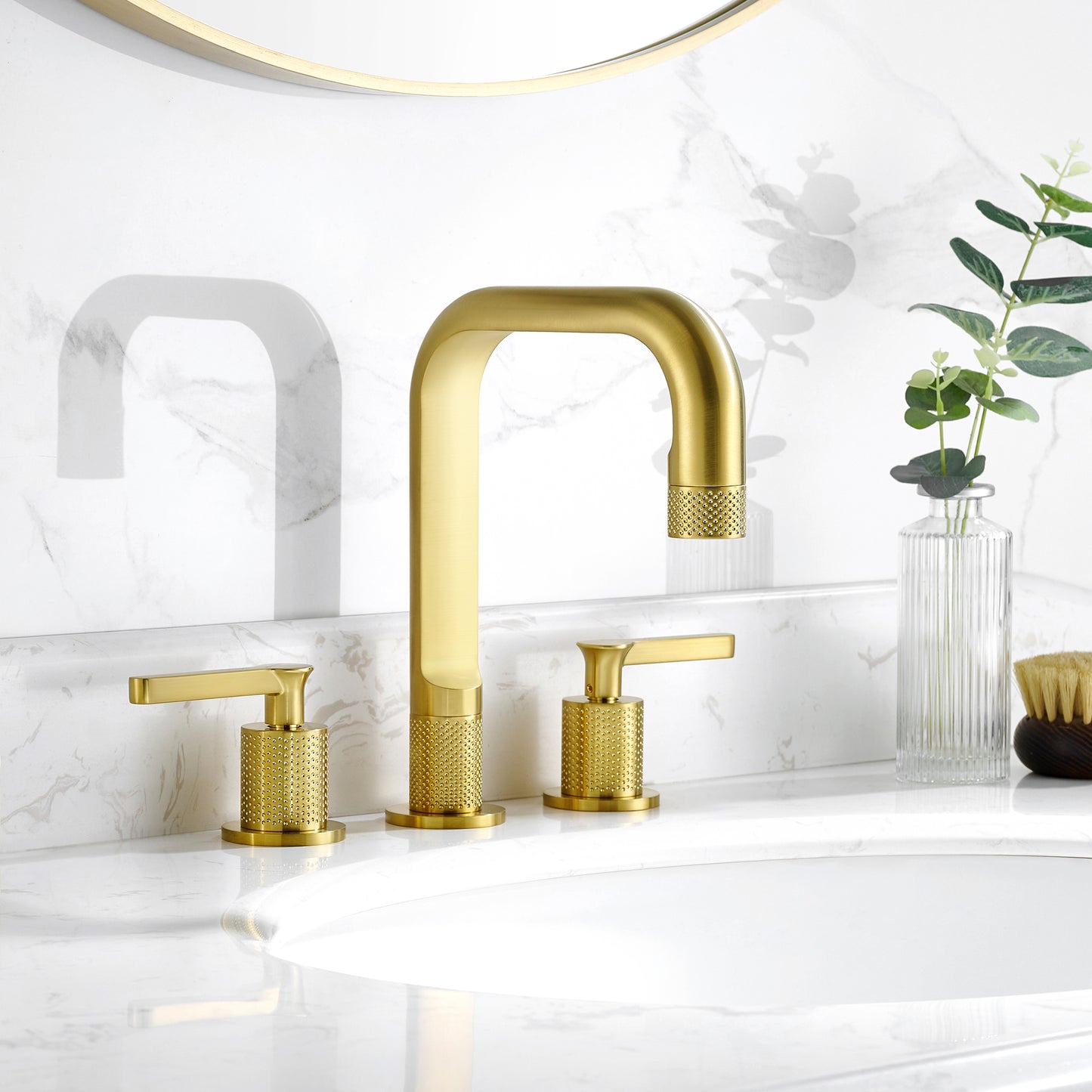 Vinnova New York Widespread Brushed Gold Faucet