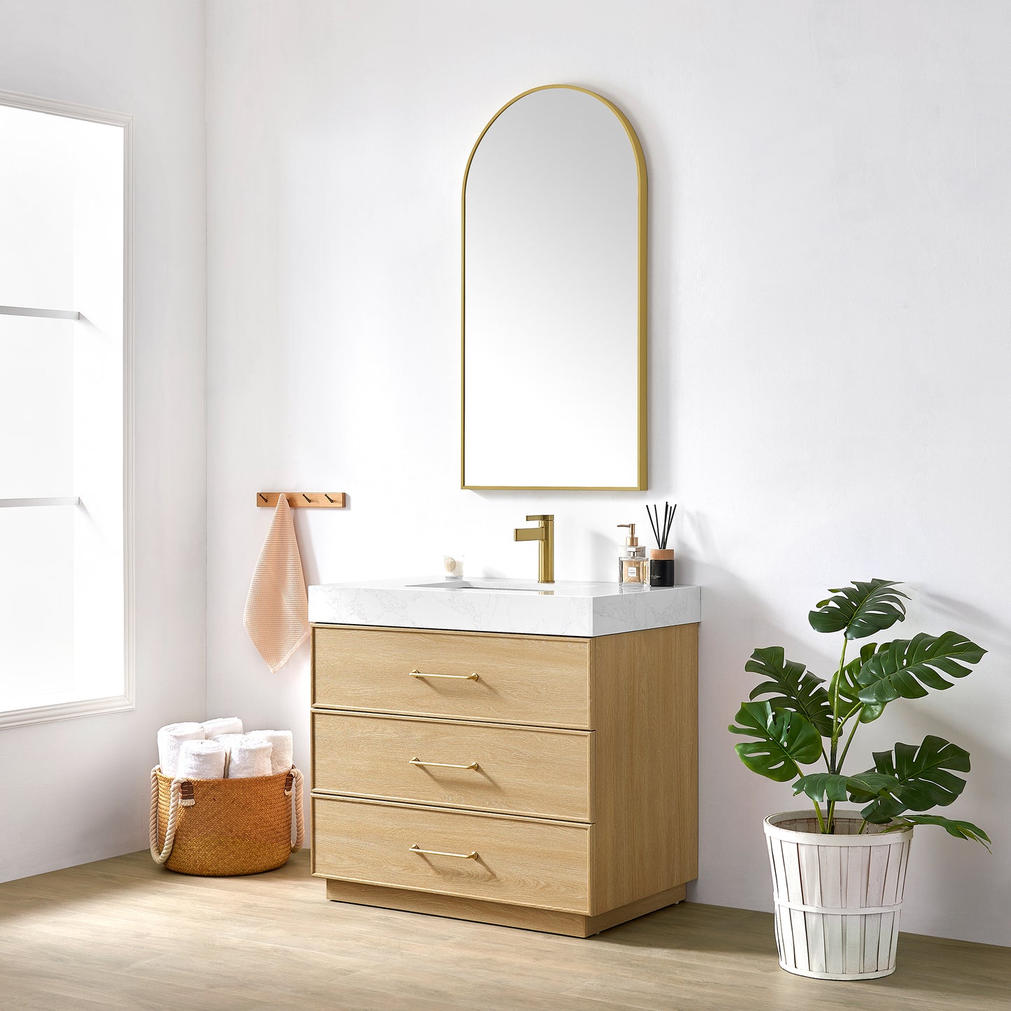 Turin 36" Single Sink Bath Vanity in Dark Oak