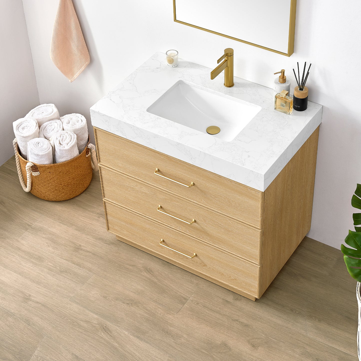 Turin 36" Single Sink Bath Vanity in Dark Oak