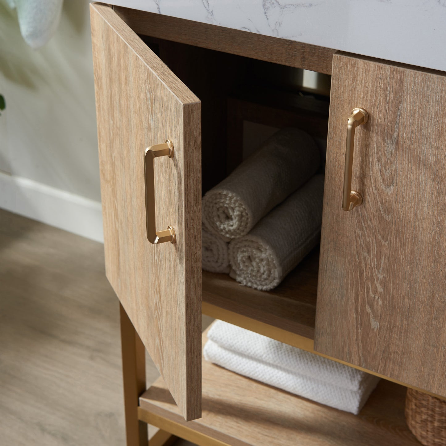 Alistair 24" Single Vanity in North American Oak