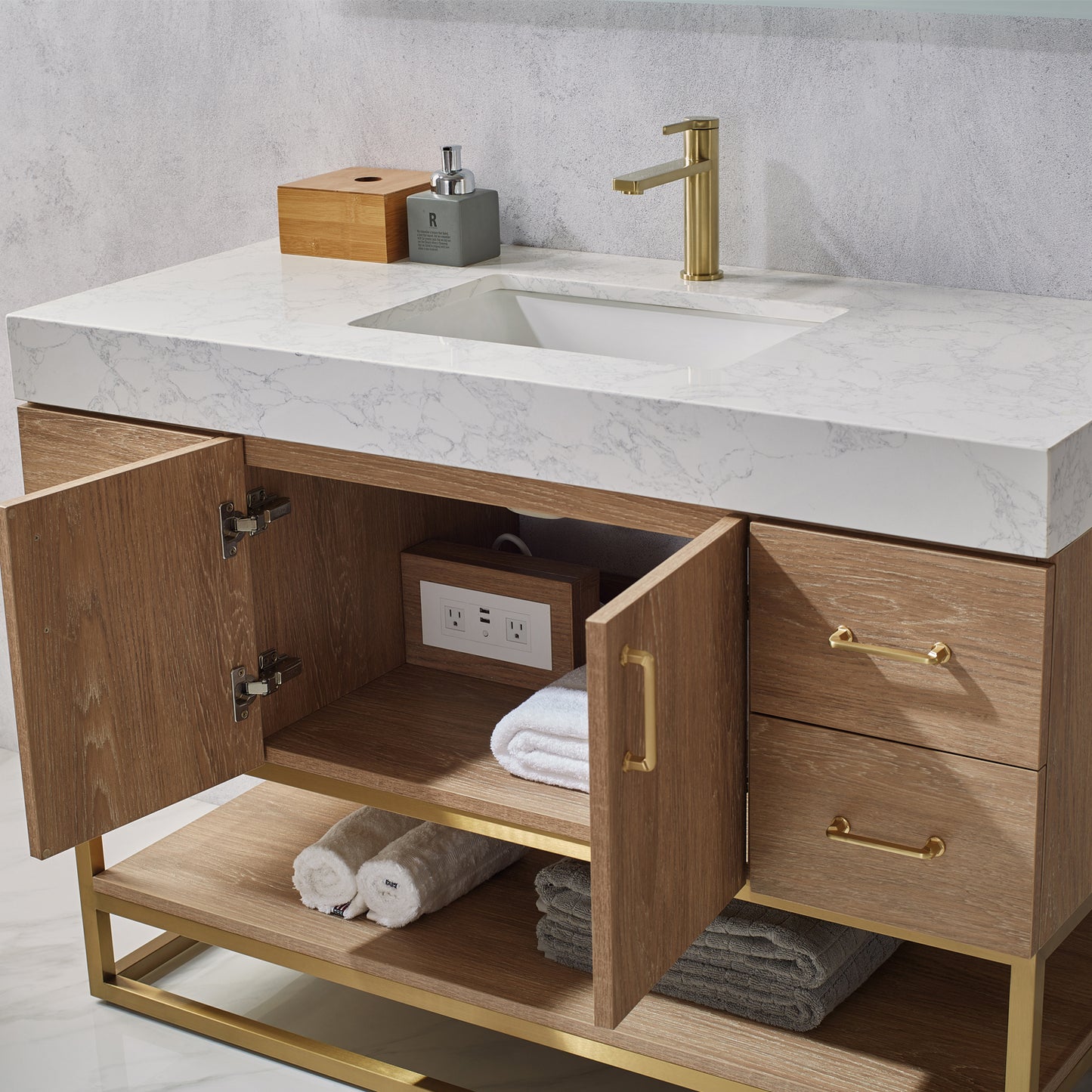 Alistair 42" Single Vanity in North American Oak