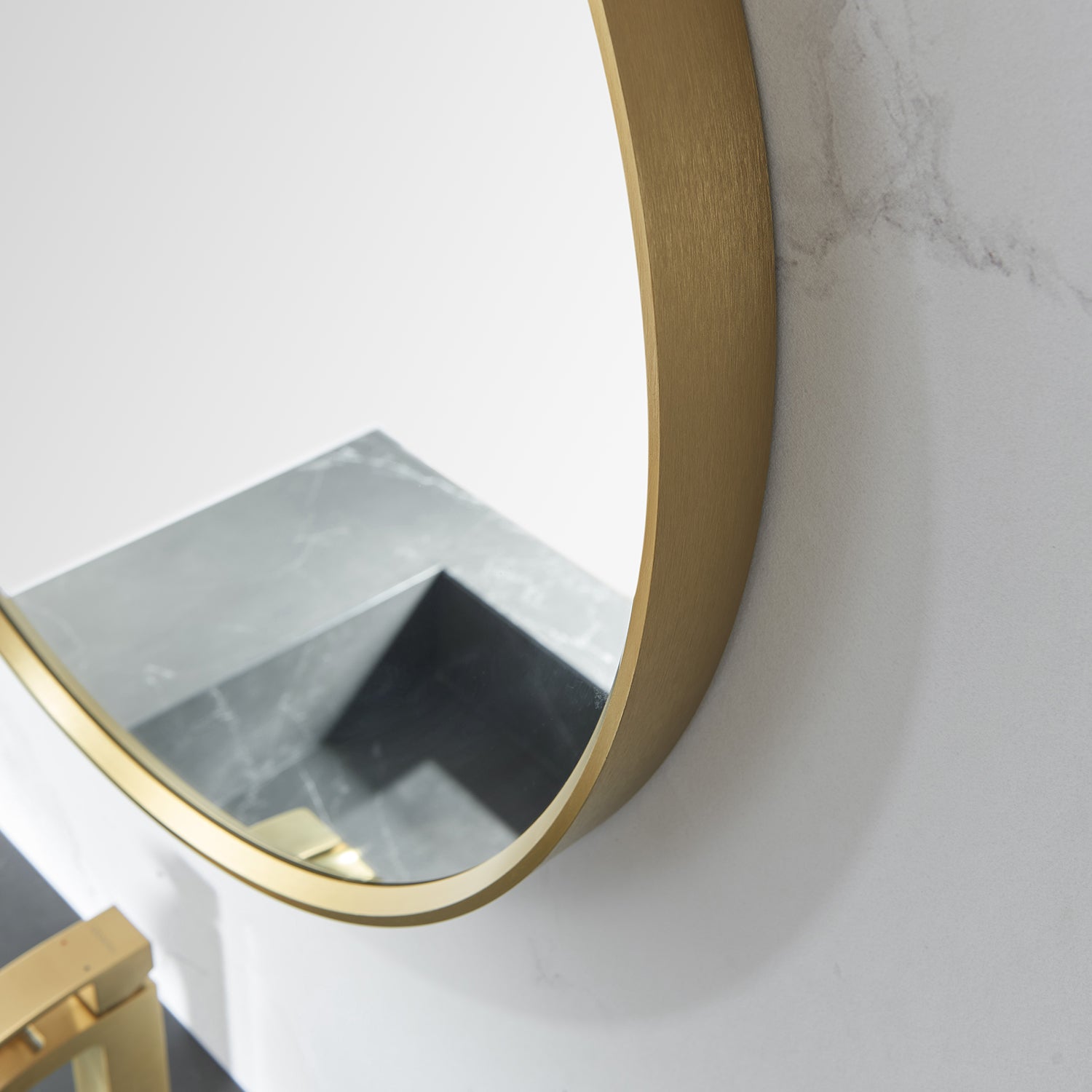 Cascante 28 in. W x 28 in. H Round Metal Wall Mirror in Brushed  Gold