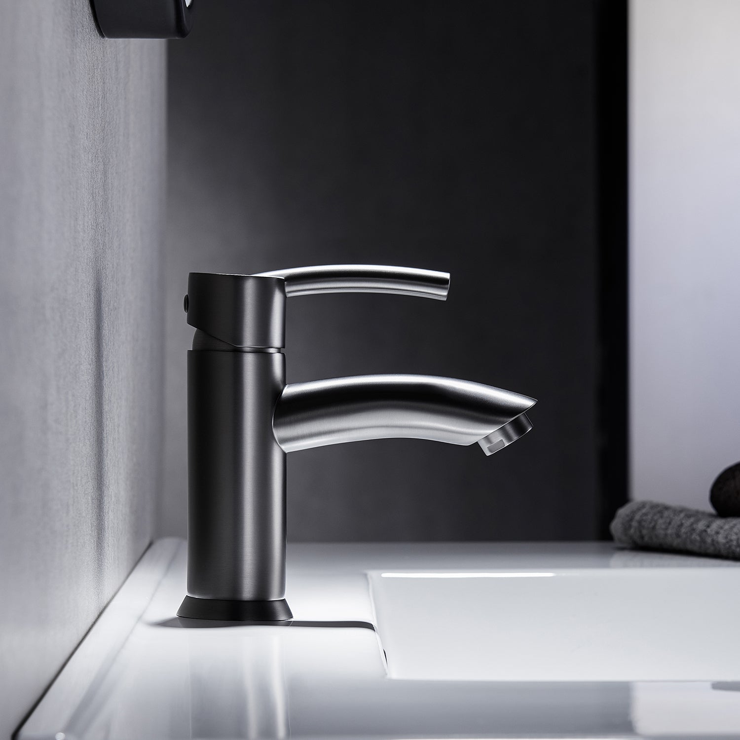 Vinnova Bliss Single-Handle Basin Bathroom Faucet