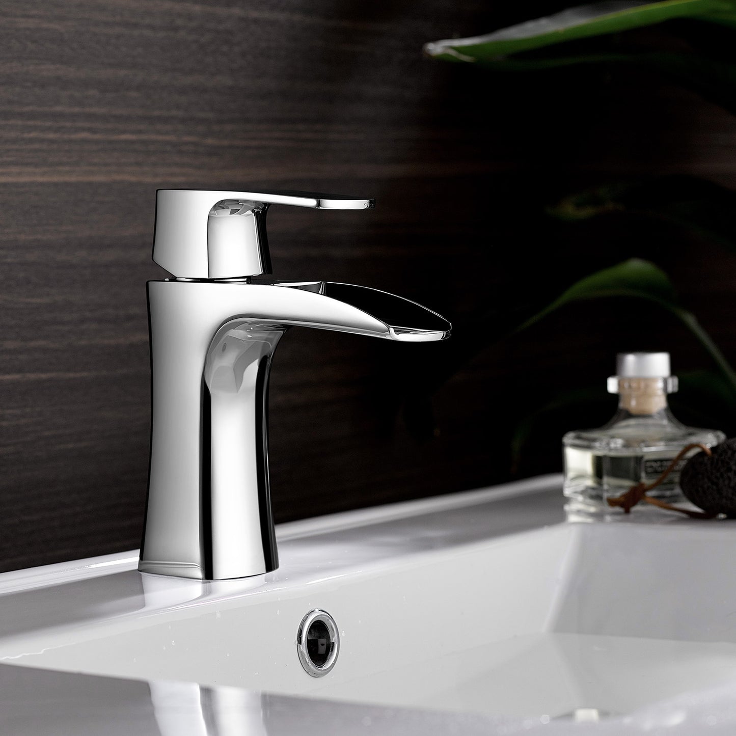 Vinnova Alessandra Single-Lever Vessel Bathroom Faucet