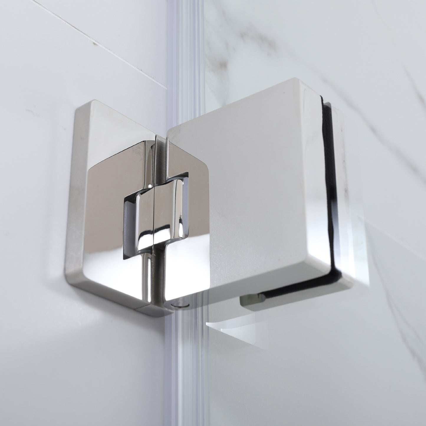 Vinnova Napoli Hinged Frameless Tub Door