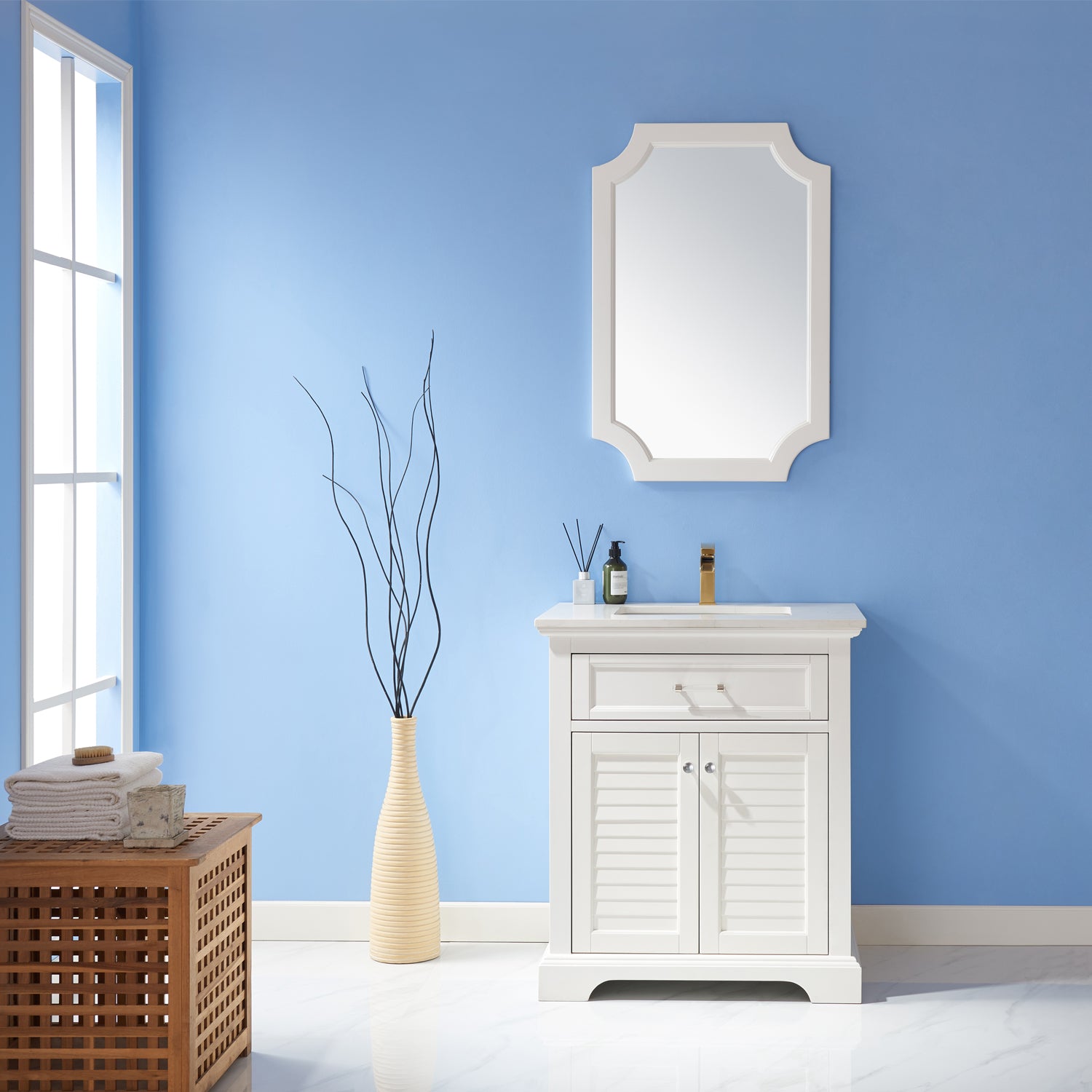 Vinnova Grossetto 24" Irregular Farmhouse Bathroom / Vanity framed Wall Mounted Mirror