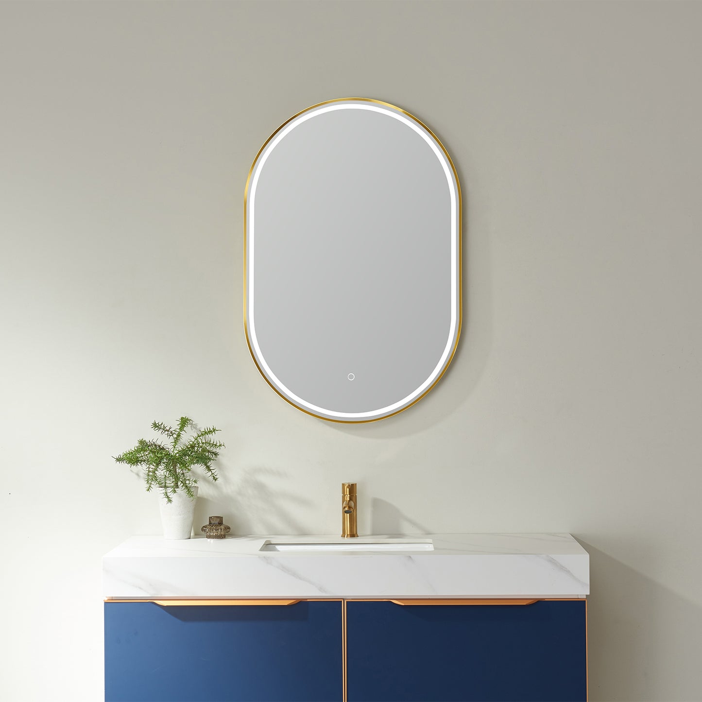 Vinnova Grande Oval LED Lighted Accent Bathroom/Vanity Wall Mirror
