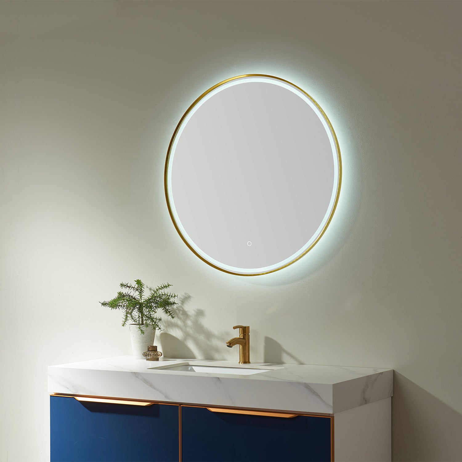 Vinnova Campobasso Round LED Lighted Accent Bathroom/Vanity Wall Mirror